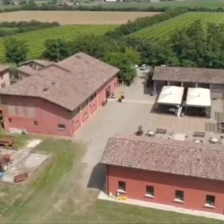 Agriturismo Corte Dei Landi Cade Exteriér fotografie